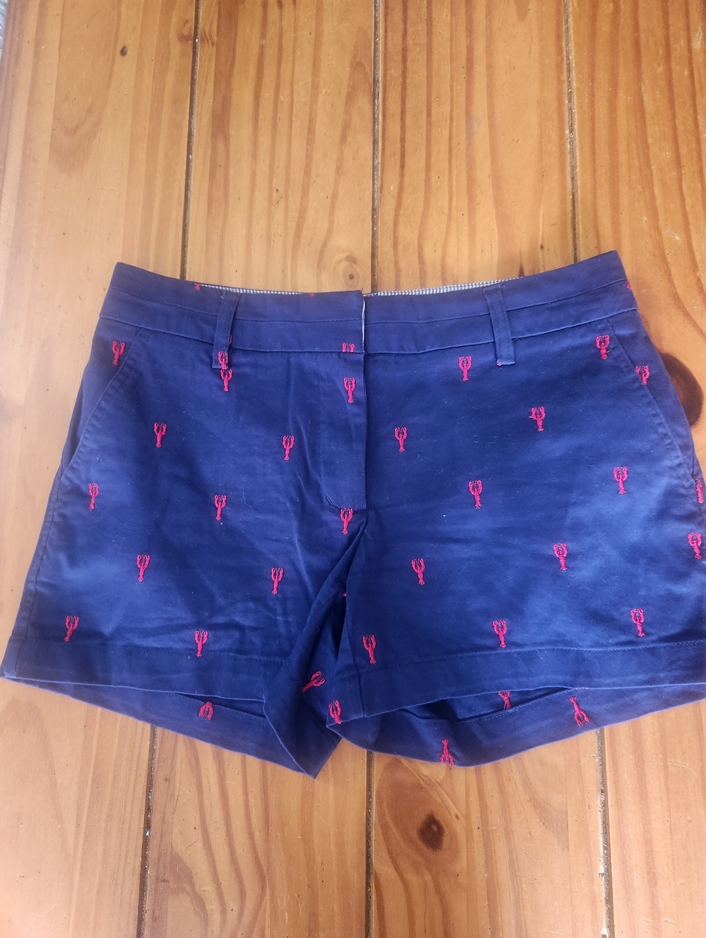 British Khaki Lobster Embroidered Shorts Navy/Red Size 2